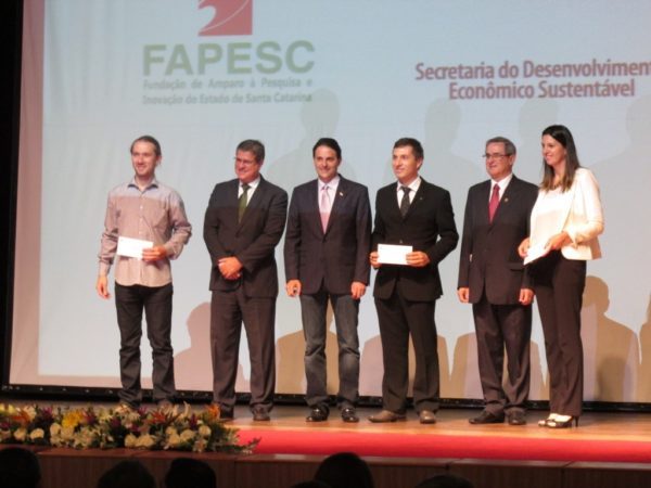 Inovação tecnológica e singularidades