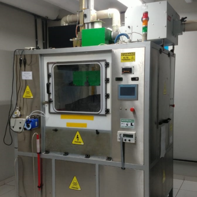 Máquina de eletro fiação.